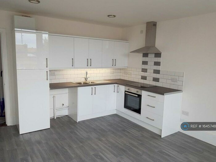 1 Bedroom Flat To Rent In Hamilton Road, Felixstowe, IP11