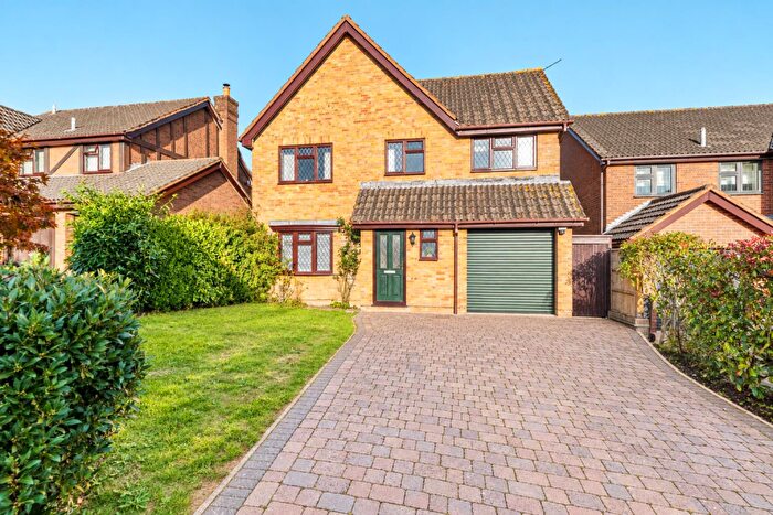 4 Bedroom Detached House For Sale In Tilford Road, Horndean, PO8