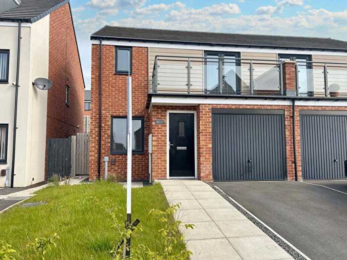 3 Bedroom Semi-Detached House To Rent In Oxen Drive, Wallsend, Tyne And Wear, NE28