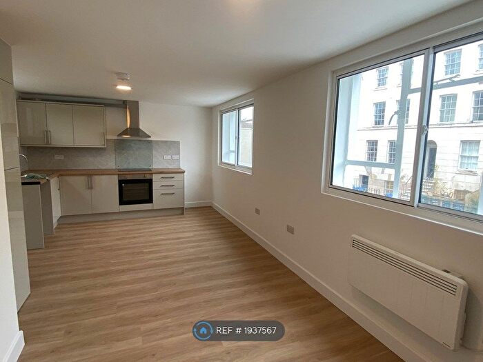 1 Bedroom Flat To Rent In Oaten Hill, Canterbury, CT1