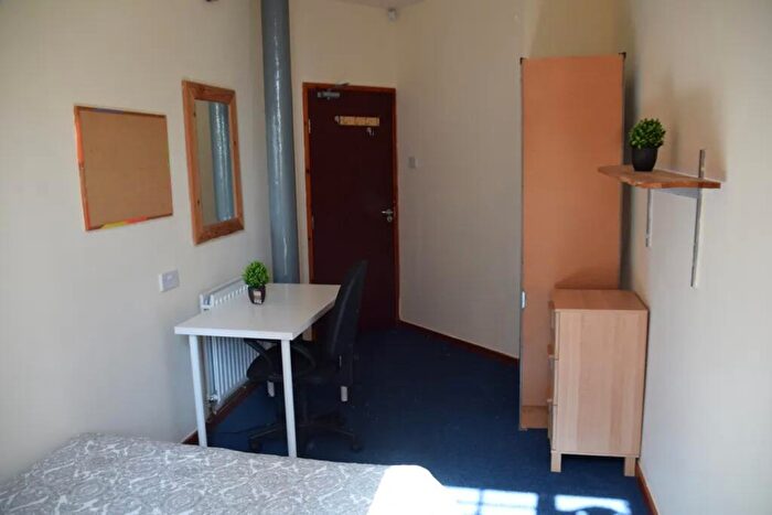 4 Bedroom Flat To Rent In Russell Street, Nottingham, NG7