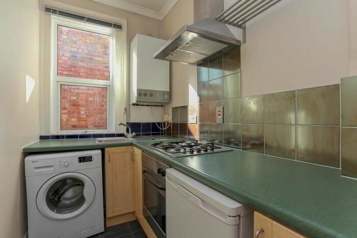 Studio To Rent In Uxbridge Road, Acton, London, W3