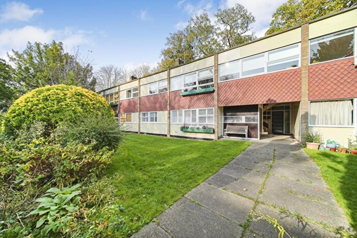 2 Bedroom Flat To Rent In Priory Park London, SE3