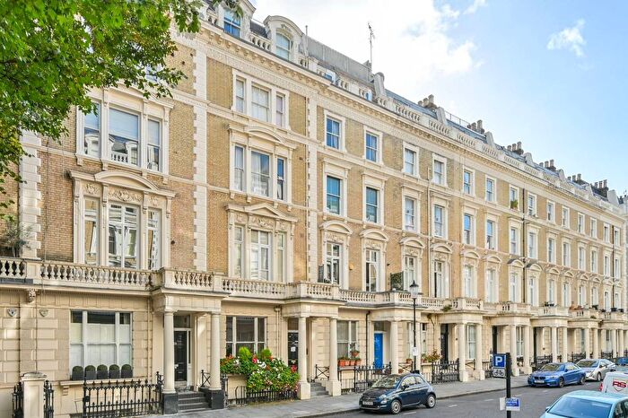 1 Bedroom Flat To Rent In Clanricarde Gardens, Notting Hill Gate, London, W2