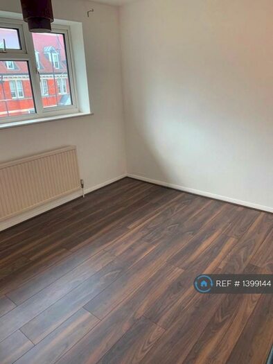 3 Bedroom Maisonette To Rent In Fortis Green, London, N2