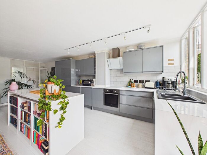 3 Bedroom Flat For Sale In Flat, Cameron House, Highland Road, Bromley, BR1