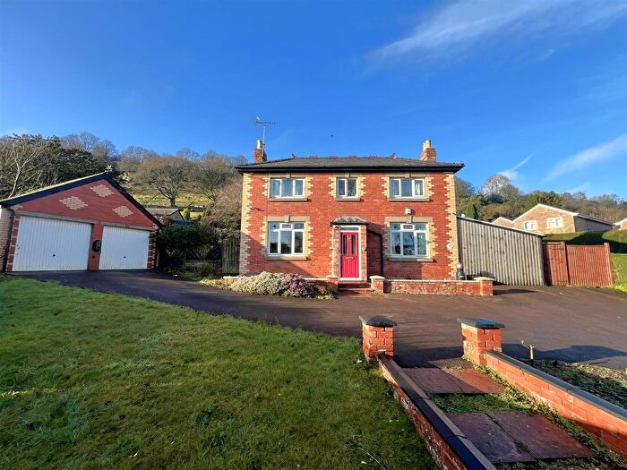 3 Bedroom Detached House For Sale In New Road, Mitcheldean, GL17