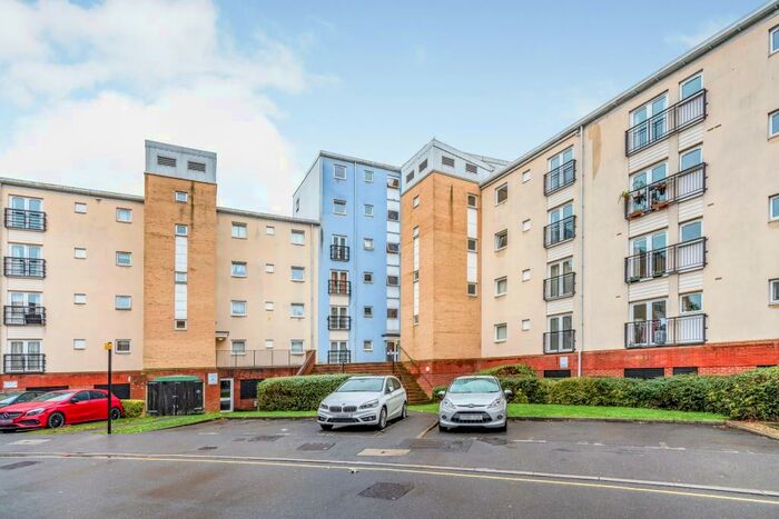 2 Bedroom Apartment To Rent In College Court, Southampton, SO14