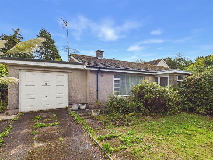 2 Bedroom Bungalow For Sale In Flemish Close, St. Florence, Tenby, SA70