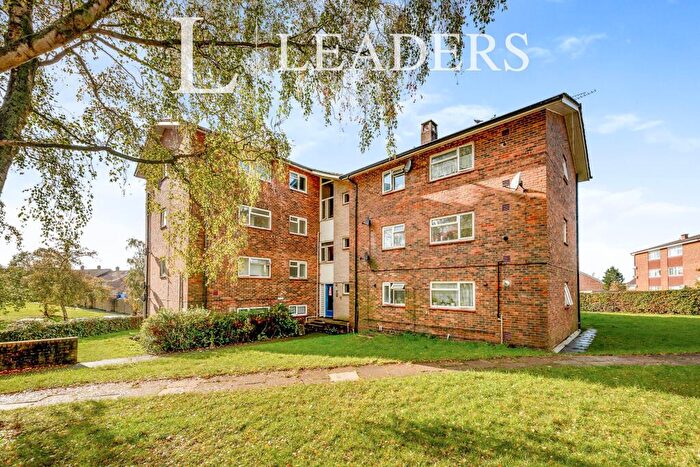 2 Bedroom Flat To Rent In Highams Hill, Gossops Green, RH11