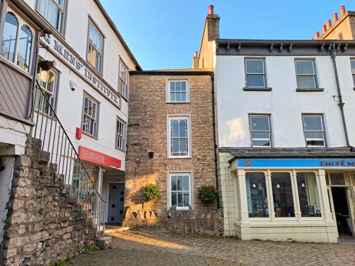 4 Bedroom Terraced House For Sale In Market Place, Kendal, LA9