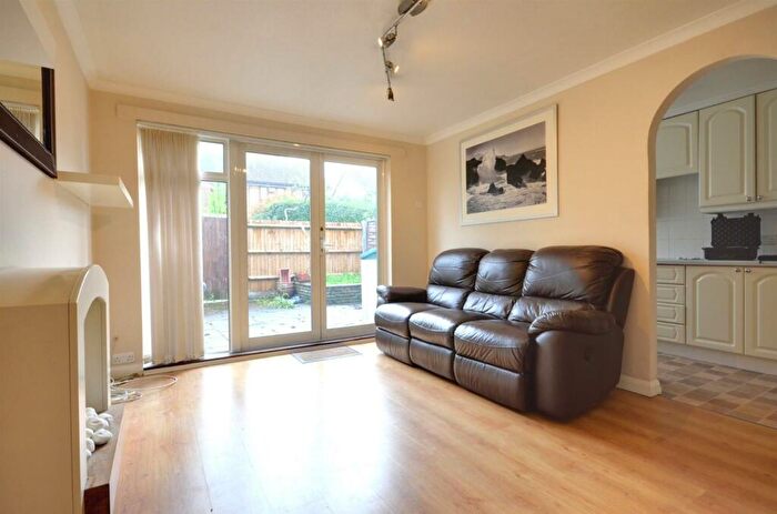 1 Bedroom Maisonette To Rent In Westwood Close, Ruislip, HA4