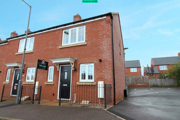 2 Bedroom End Of Terrace House To Rent In Needlepin Way, Buckingham, MK18