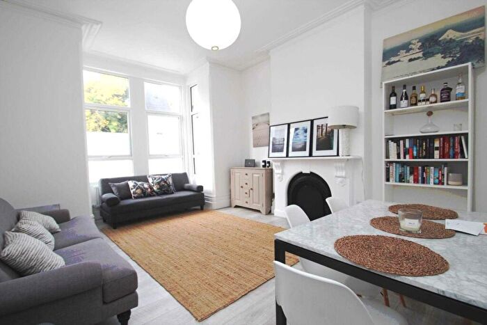 2 Bedroom Flat To Rent In Langdon Park Road, Highgate, N6