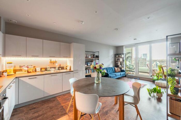 2 Bedroom Flat For Sale In Valetta House, Vista, Chelsea Bridge, Battersea Park, London, SW11