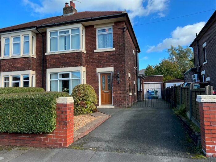 3 Bedroom Semi-Detached House To Rent In Rookwood Avenue, Chorley, PR7