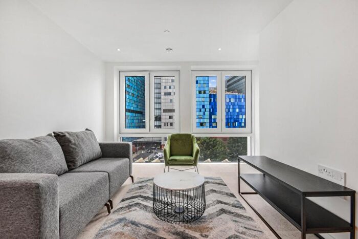 Apartment To Rent In Bouchon Point, Cendal Crescent, London, E1