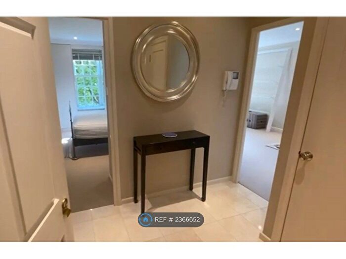 1 Bedroom Flat To Rent In Regents Bridge Gardens, London, SW8