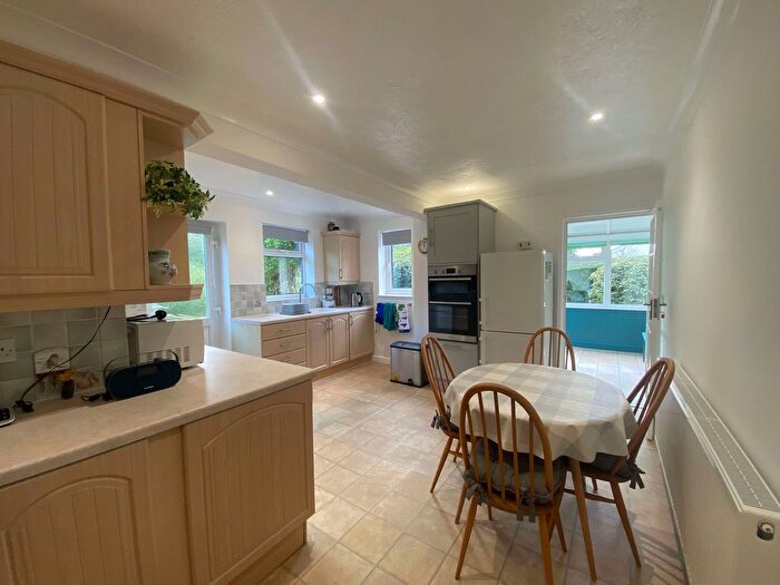2 Bedroom Bungalow To Rent In Heather Close, Wimborne, BH21