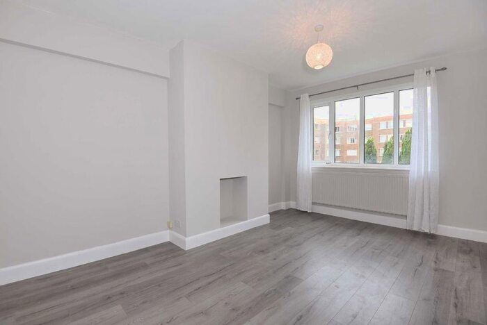 1 Bedroom Flat To Rent In Kimber Road, London, SW18