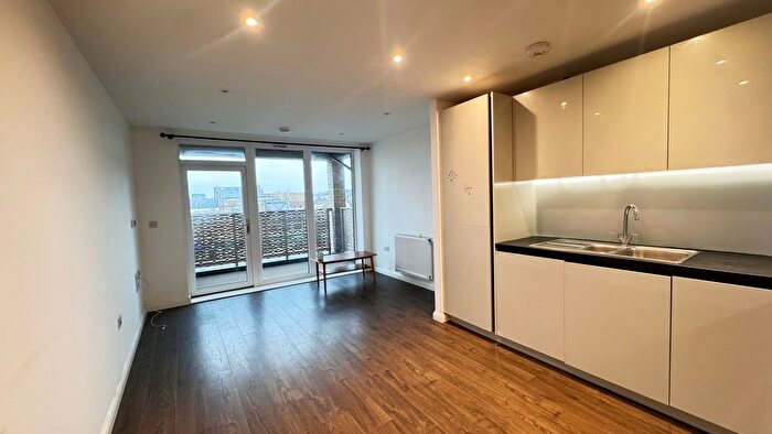 2 Bedroom Flat To Rent In Artisan Lodge, Dartford, DA1