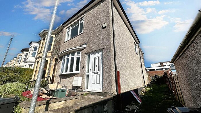 3 Bedroom Semi-Detached House For Sale In Laurel Street, Bristol, Gloucestershire, BS15