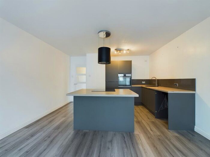 1 Bedroom Flat To Rent In High Street, Hanham, BS15