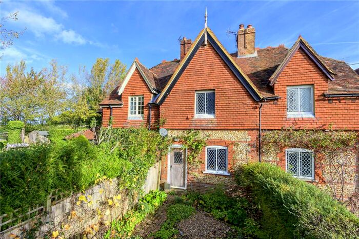 3 Bedroom Terraced House For Sale In Dippenhall, Farnham, Surrey, GU10