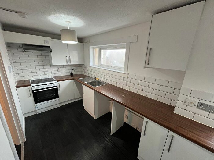 3 Bedroom Maisonette To Rent In Speckled Wood Court, Dundee, DD4