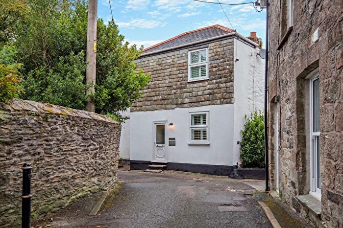 2 Bedroom Cottage To Rent In Higher East Street, St. Columb, TR9