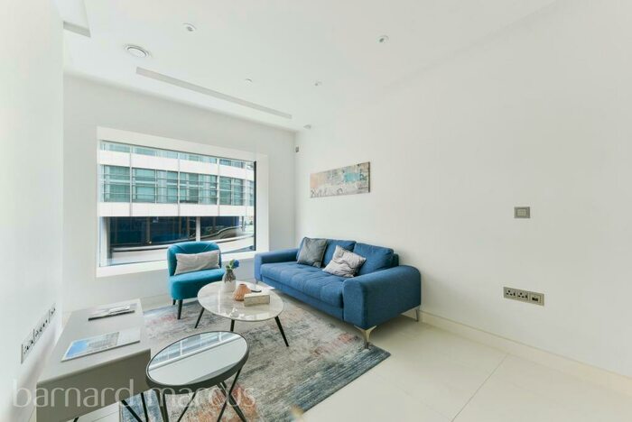1 Bedroom Apartment To Rent In Landmark Place, Tower Bridge, London, EC3R