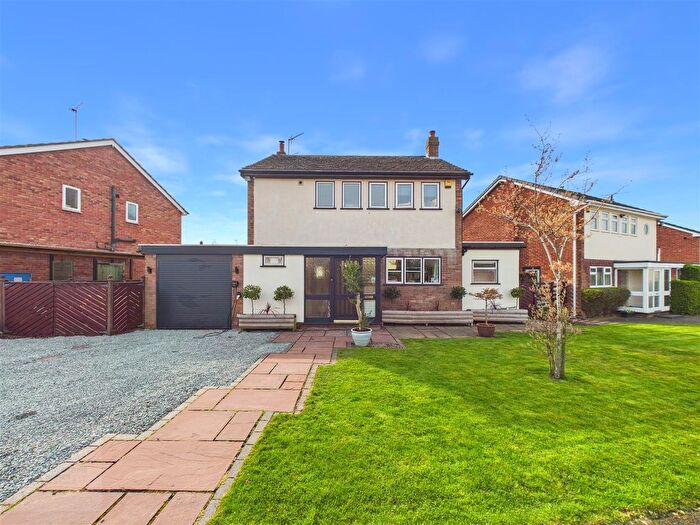 3 Bedroom Detached House For Sale In Oaklands Crescent, Tattenhall, Chester, CH3