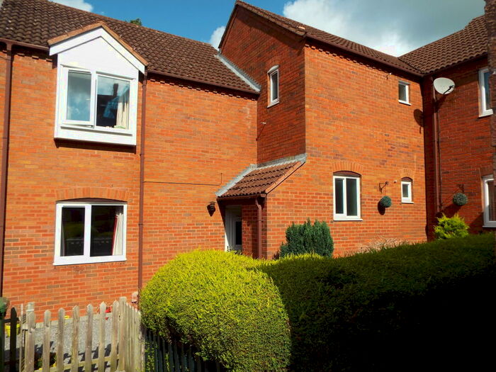 2 Bedroom House To Rent In Haresfield Close, Southcrest, B97