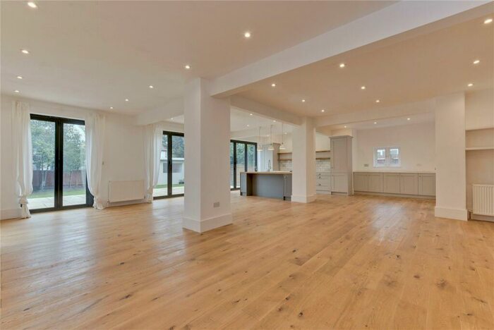 5 Bedroom Detached House To Rent In Manor Drive, Esher, Surrey, KT10