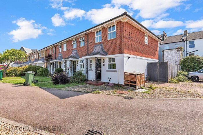 2 Bedroom House To Rent In Hanover Mews, Brighton, BN2