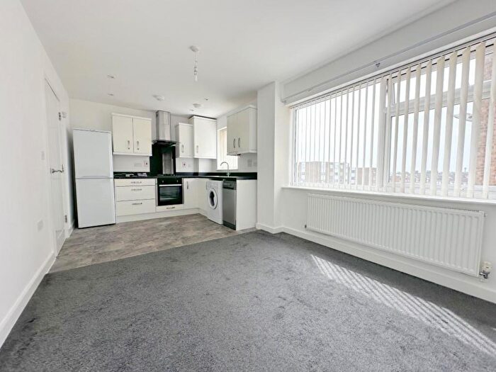 1 Bedroom Flat To Rent In Handcross Road, Luton, LU2