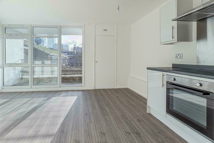 4 Bedroom Apartment To Rent In Hind Grove, London, E14