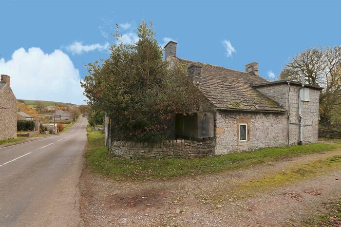 2 Bedroom Detached House For Sale In Wardlow, Buxton SK17