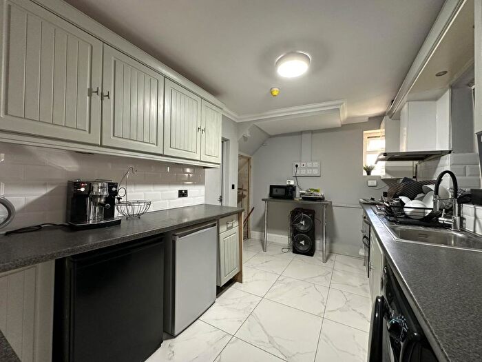 5 Bedroom Property To Rent In Seventh Avenue, Hayes, UB3