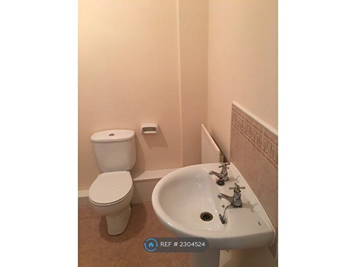 1 Bedroom Flat To Rent In Valley Mill Lane, Bury, BL9