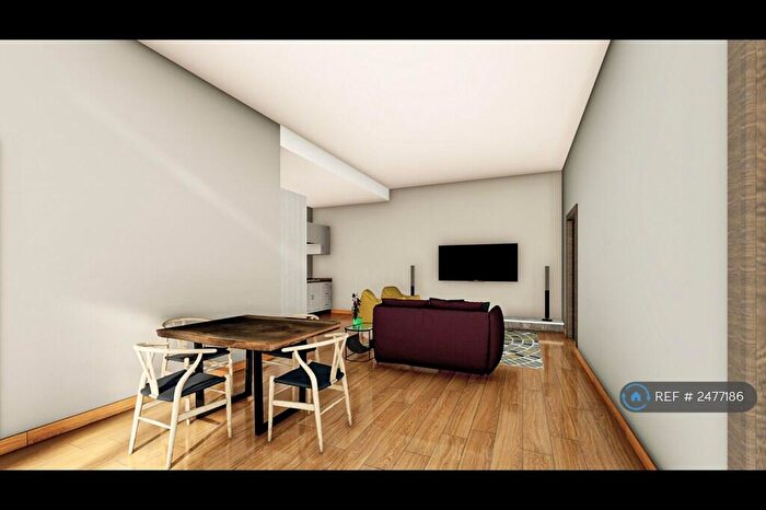 2 Bedroom Flat To Rent In Commercial Road, Llanhilleth, Abertillery, NP13