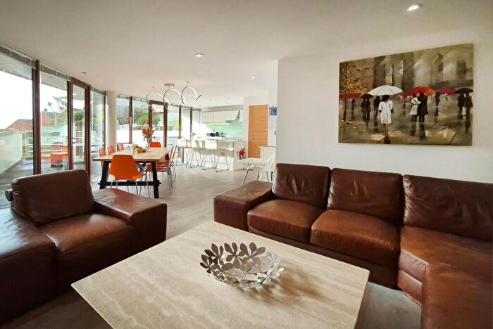 3 Bedroom Apartment For Sale In Woolacombe, EX34