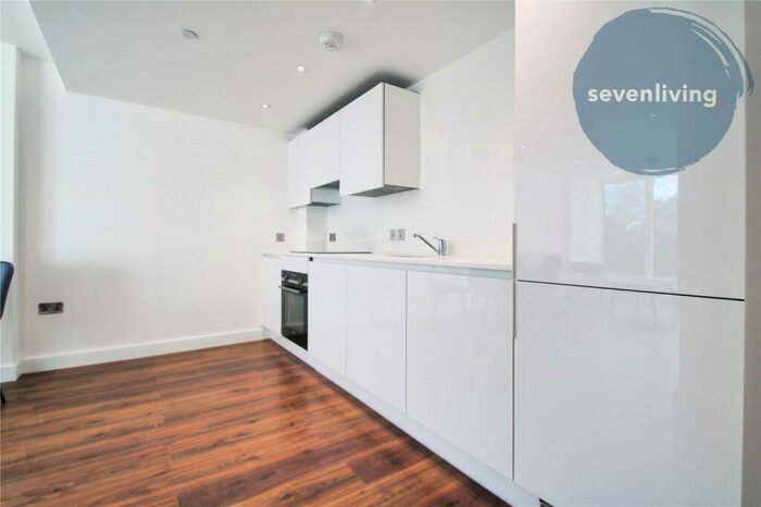 2 Bedroom Apartment To Rent In The Grand Exchange, Market Street, Bracknell, Berkshire, RG12