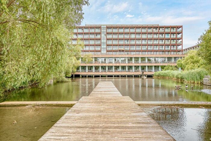 1 Bedroom Apartment For Sale In Lake Shore Drive, Bristol, BS13