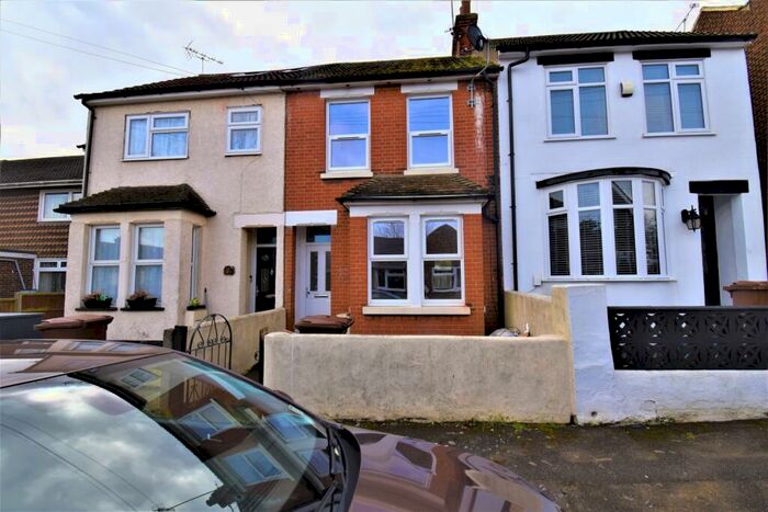 3 Bedroom Terraced House To Rent In Harvey Road Gillingham, ME8