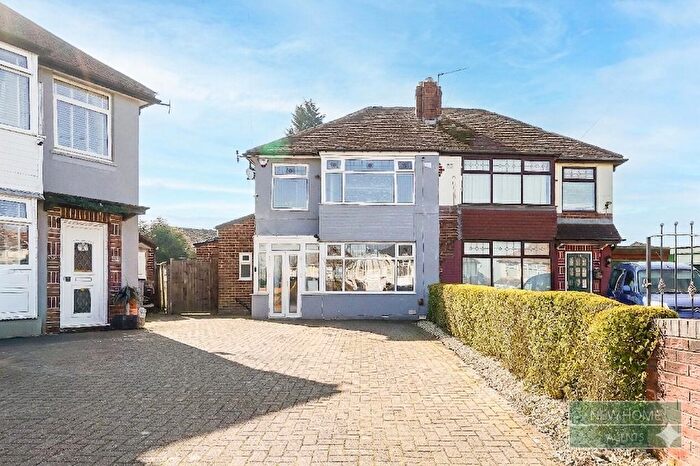 4 Bedroom Semi Detached House For Sale In Swanbourne Place, Sheffield, S5