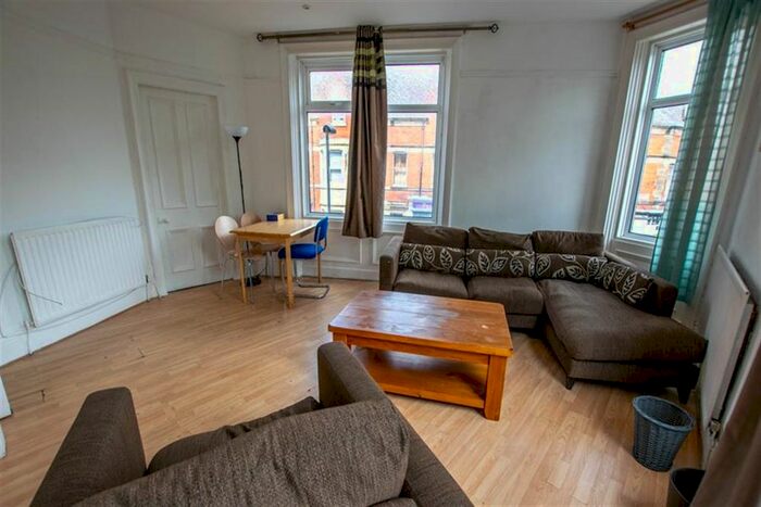 5 Bedroom Maisonette To Rent In Osborne Avenue, Jesmond, Newcastle Upon Tyne, NE2