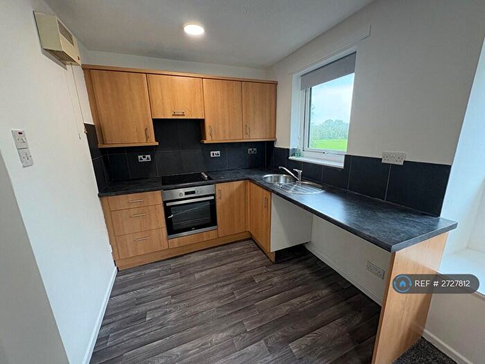 Studio To Rent In Clayton-Le-Woods, Chorley, PR6