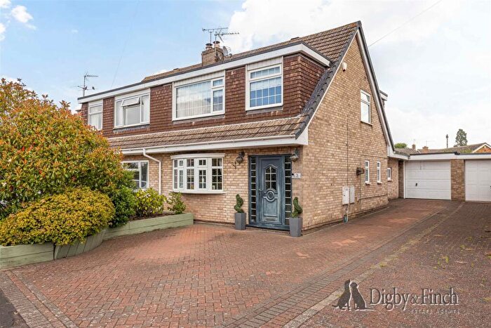 3 Bedroom Semi-Detached House For Sale In Vancouver Avenue, Radcliffe-On-Trent, Nottingham, NG12