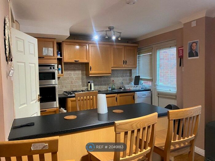 4 Bedroom Semi-Detached House To Rent In Brougham Place, Farnham, GU9